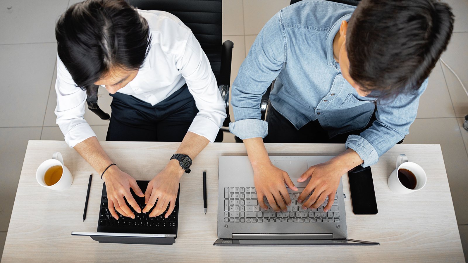 Mailchimp vs MailerLite: what the contact-count price actually buys